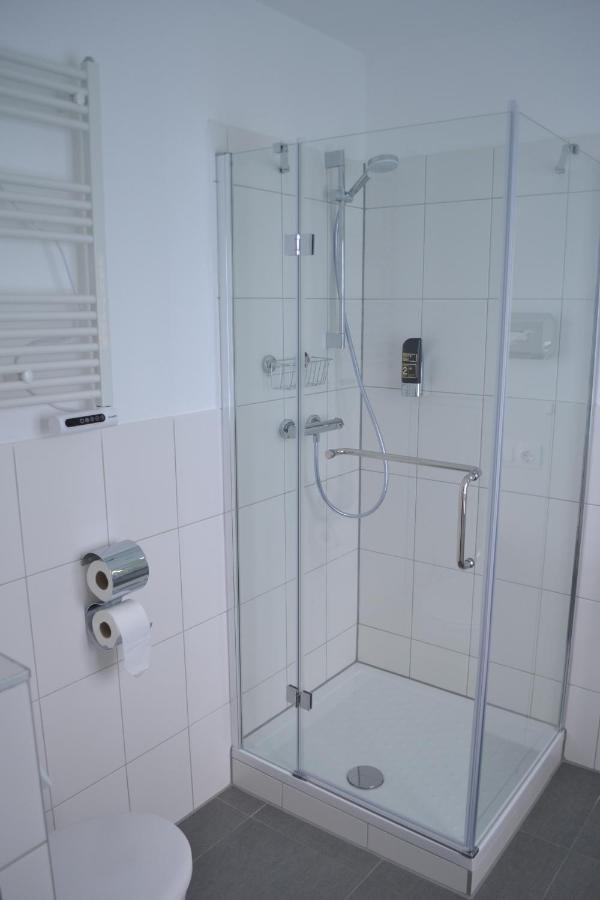 Platia - Rooms Guenzburg Ngoại thất bức ảnh