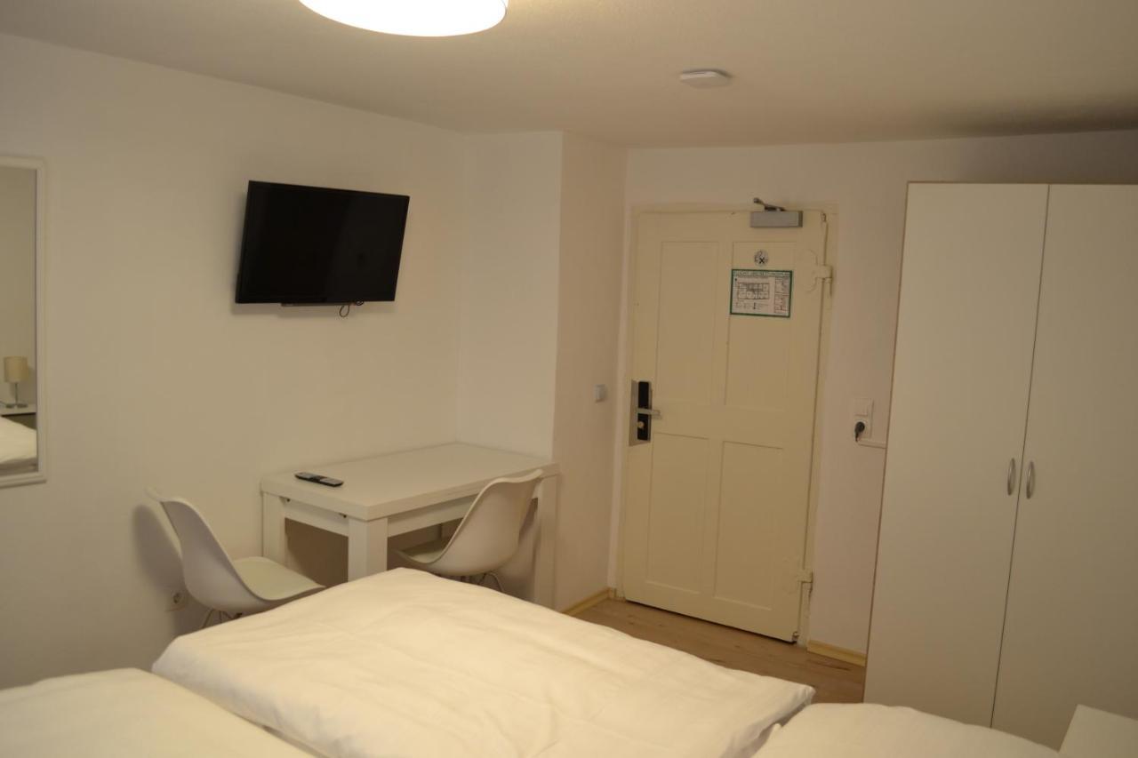 Platia - Rooms Guenzburg Ngoại thất bức ảnh