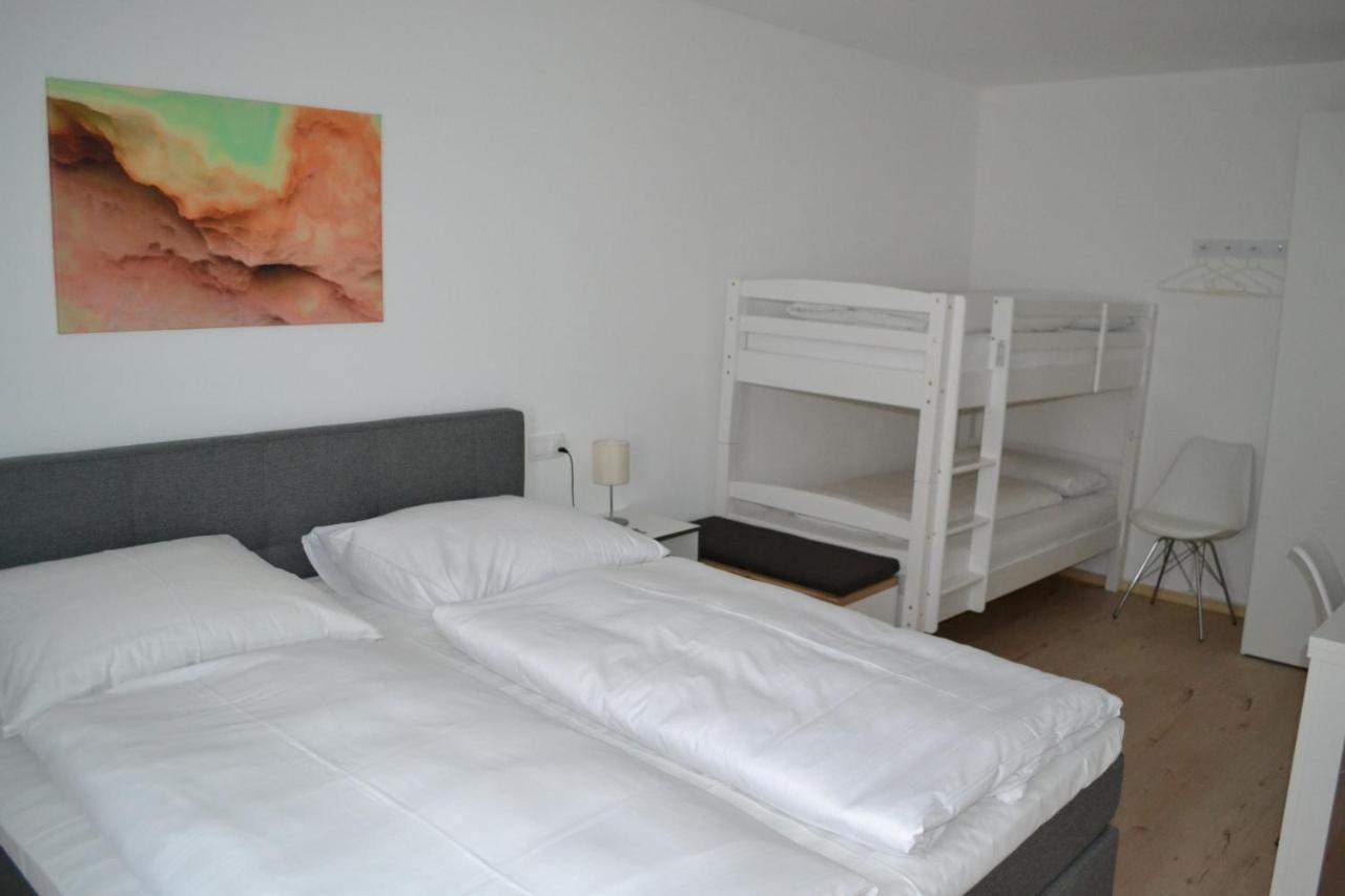 Platia - Rooms Guenzburg Ngoại thất bức ảnh
