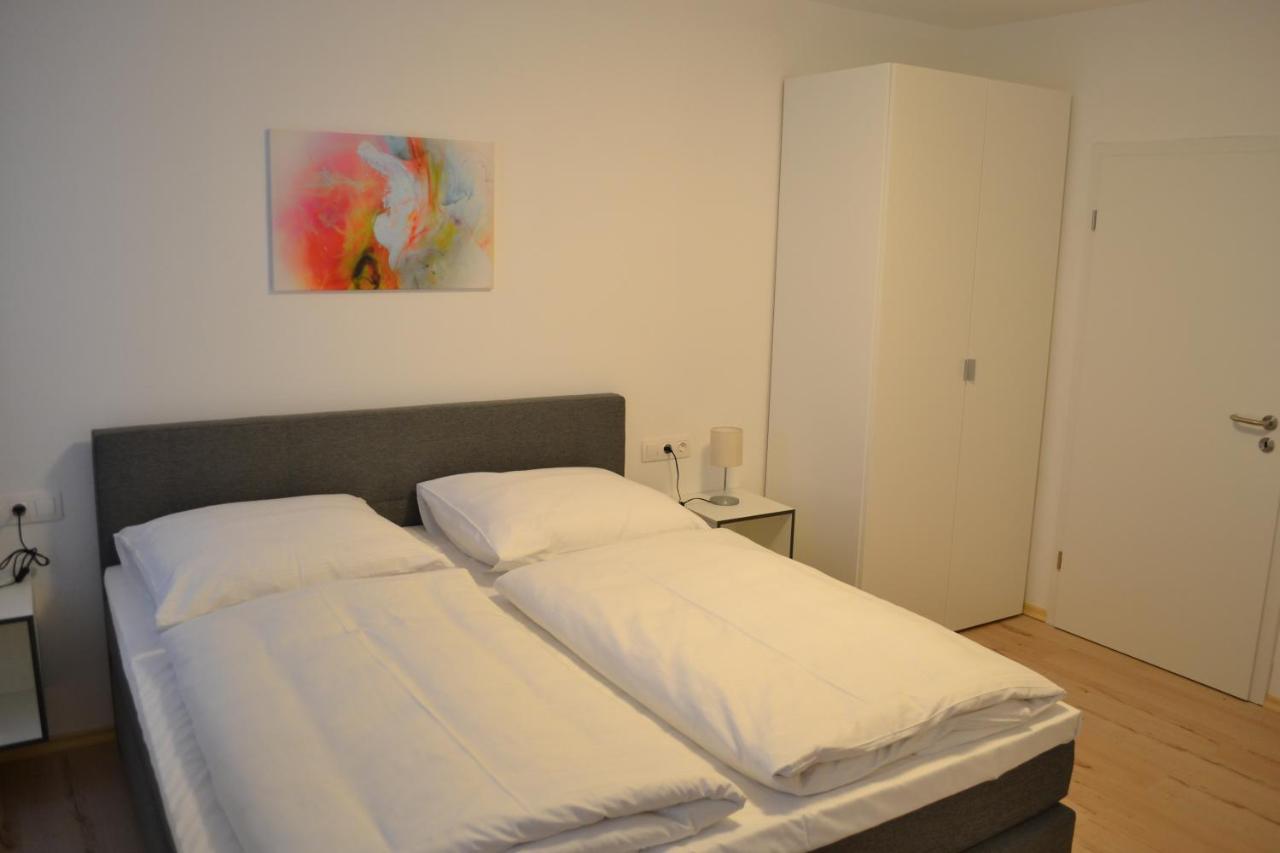 Platia - Rooms Guenzburg Ngoại thất bức ảnh