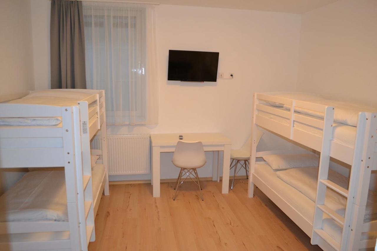 Platia - Rooms Guenzburg Ngoại thất bức ảnh