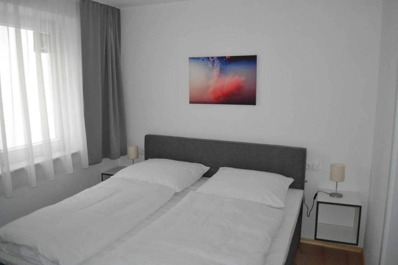 Platia - Rooms Guenzburg Ngoại thất bức ảnh